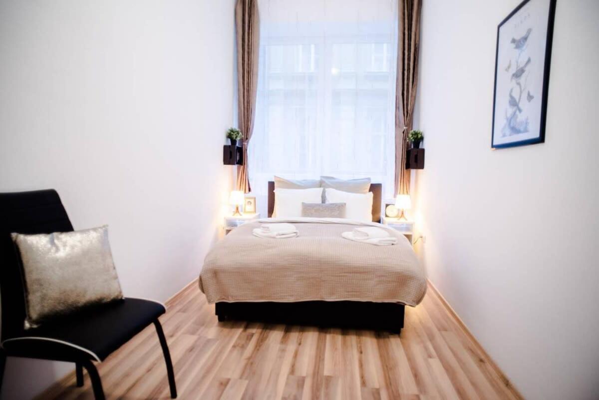 Very Spacious Ac Apartamento *